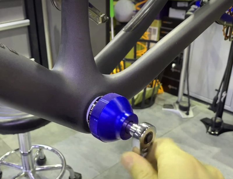 Aongch 16-Notch Bottom Bracket Removal Tool, BBT-69.2 Cassette Freewheel Centerlock Tool-Compatible with Shimano SM-BB51, SM-BB52, BB80, BB5700, XT BB70