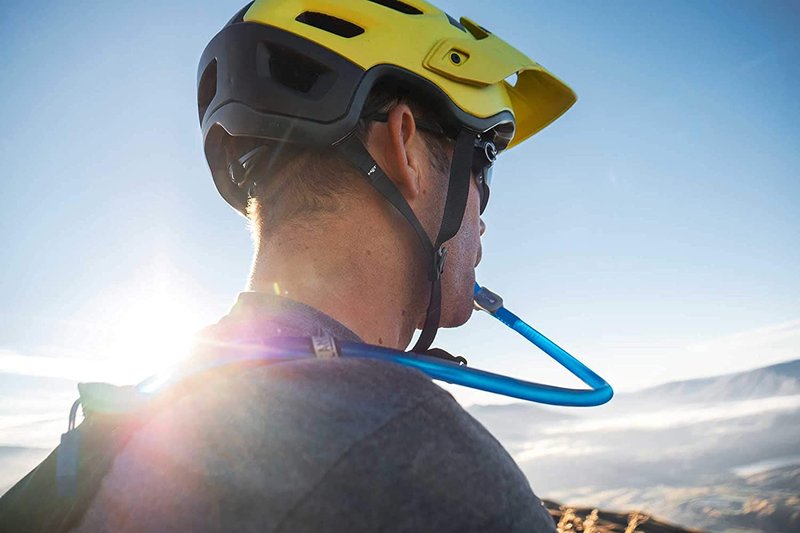 CamelBak M.U.L.E. Mountain Biking Hydration Backpack - Easy Refilling Hydration Backpack - Magnetic Tube Trap - 100oz., Black