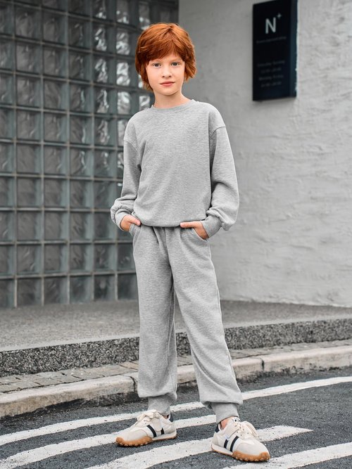 Haloumoning Boys 2 Piece Outfits Sweatsuit Kids Crewneck Sweatshirt and Elastic Waist Sweatpants Set 5-14 Years