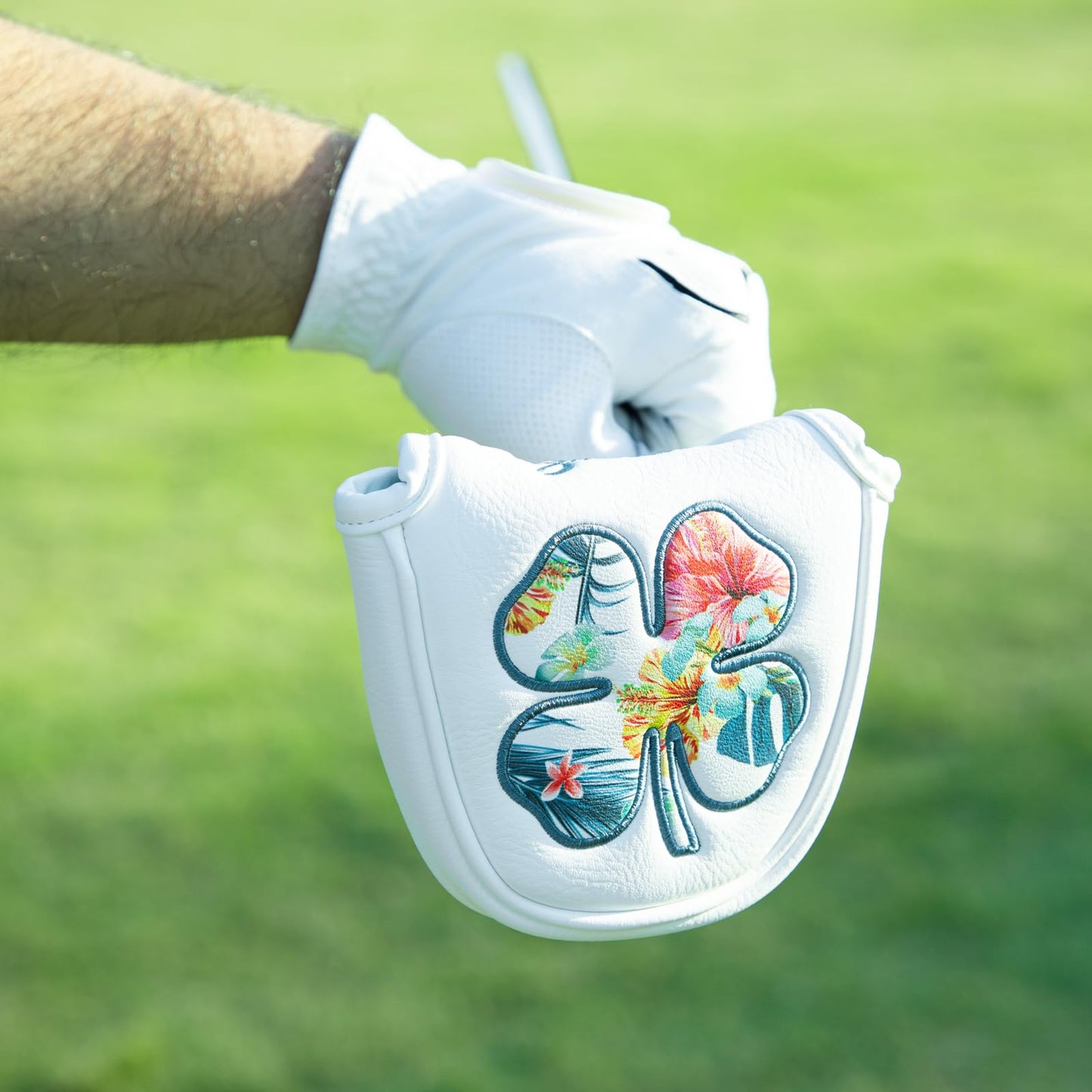 BAIRBRE Golf Putter Covers Mallet Putter Headcover Blade Putter Cover Golf Club Covers with with Magnetic for Most Brand (Blade Putter/White)