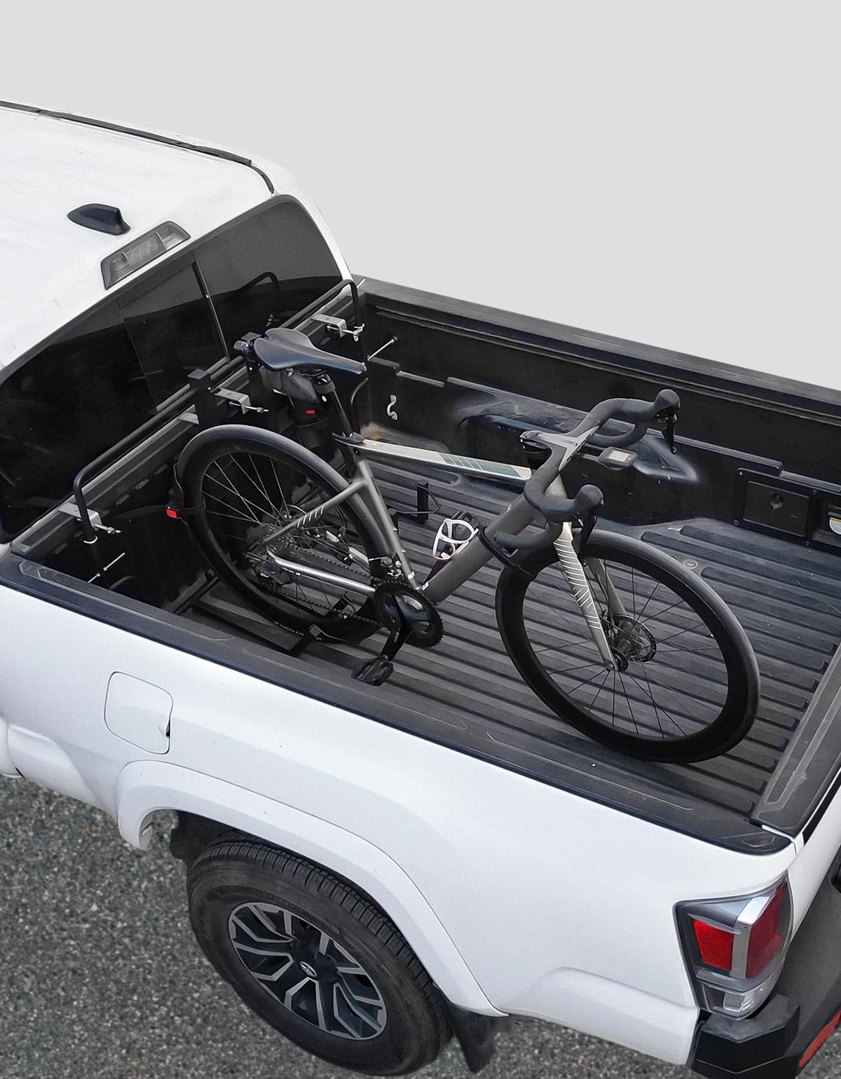 JOYTUTUS Truck Bed Bike Rack for Mid Size Pickup, Heavy Duty Bicycle Mount Carrier, Anti-Wobble Truck Bed Rack, No Tire Removal Required, Fits Truck Beds 49.43" – 65.18" Wide