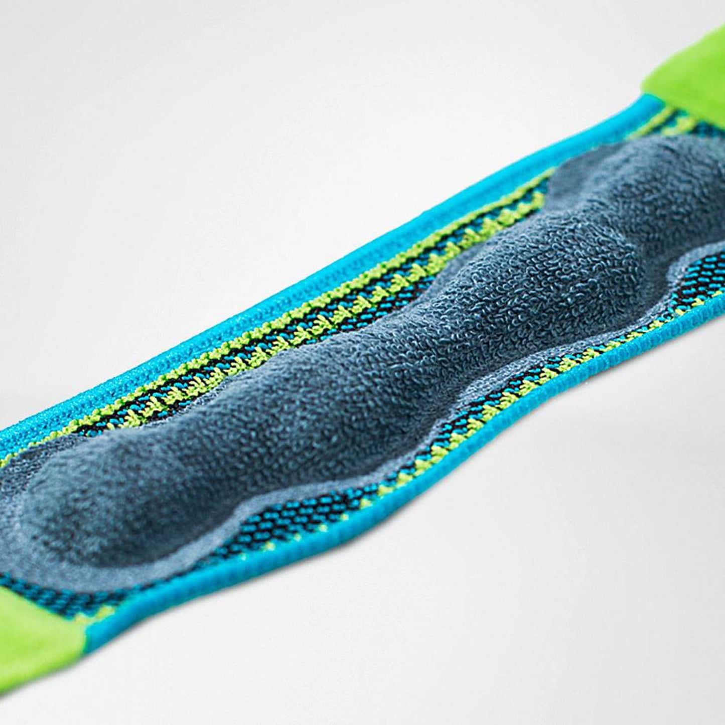 Bauerfeind Sports Knee Strap - Patella Support - Rivera, Medium