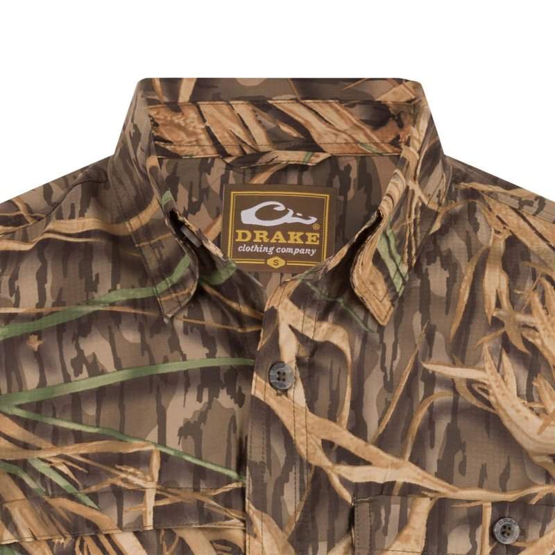 Drake Waterfowl Men's 8-Shot Flyweight Breathable Moisture-Wicking Quick-Drying Hunting Featherweight Short-Sleeved Shirt, Original Shadowgrass, Medium
