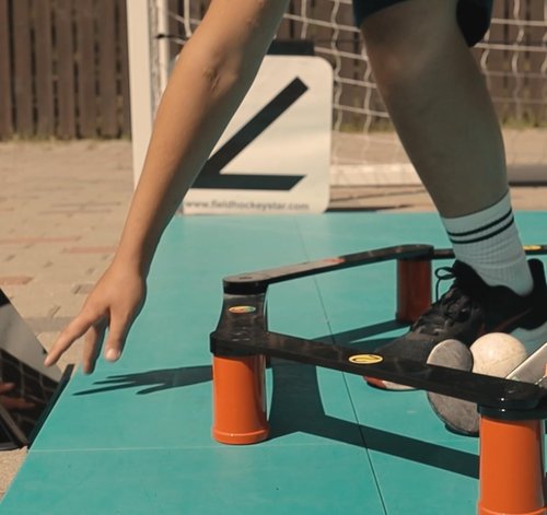 Field Hockey Star Skiller - Lightweight Stickhandling Training Aid, Equipment for Ball Control, Reaction Time & Coordination - Light, Portable & Adjustable Trainer