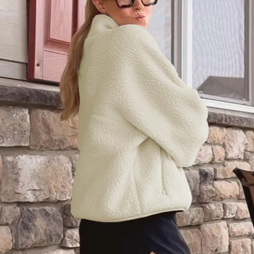 Hixiaohe Womens Fuzzy Fleece Jacket Fall Winter Warm Long Sleeve Sherpa Coats Casual Full Zip Up Outerwear with Pockets(Beige,M)