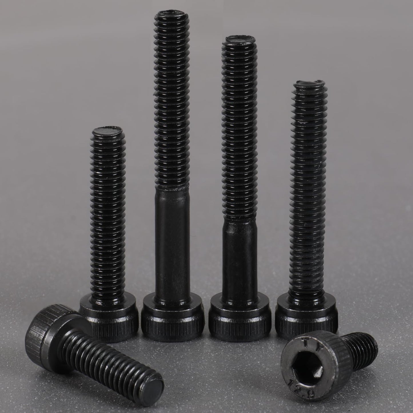 VGBUY 500Pcs M4 Screw Kit, Black M4 Screws (7 Sizes 6-30mm), Assorted Metric Nuts and Bolts Assortment Kit, Hex Socket Head Cap 6/8/12/16/20/25/30mm with Washer Nuts, 12.9 Grade