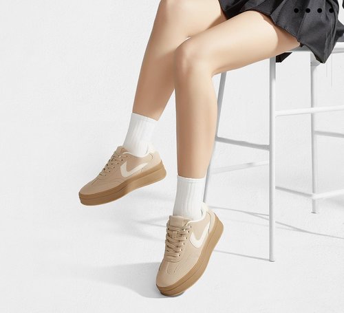 Lucky Step Women's Platform Sneakers - Retro Casual Walking Shoes with Thick Sole | Stylish Tennis Trainers