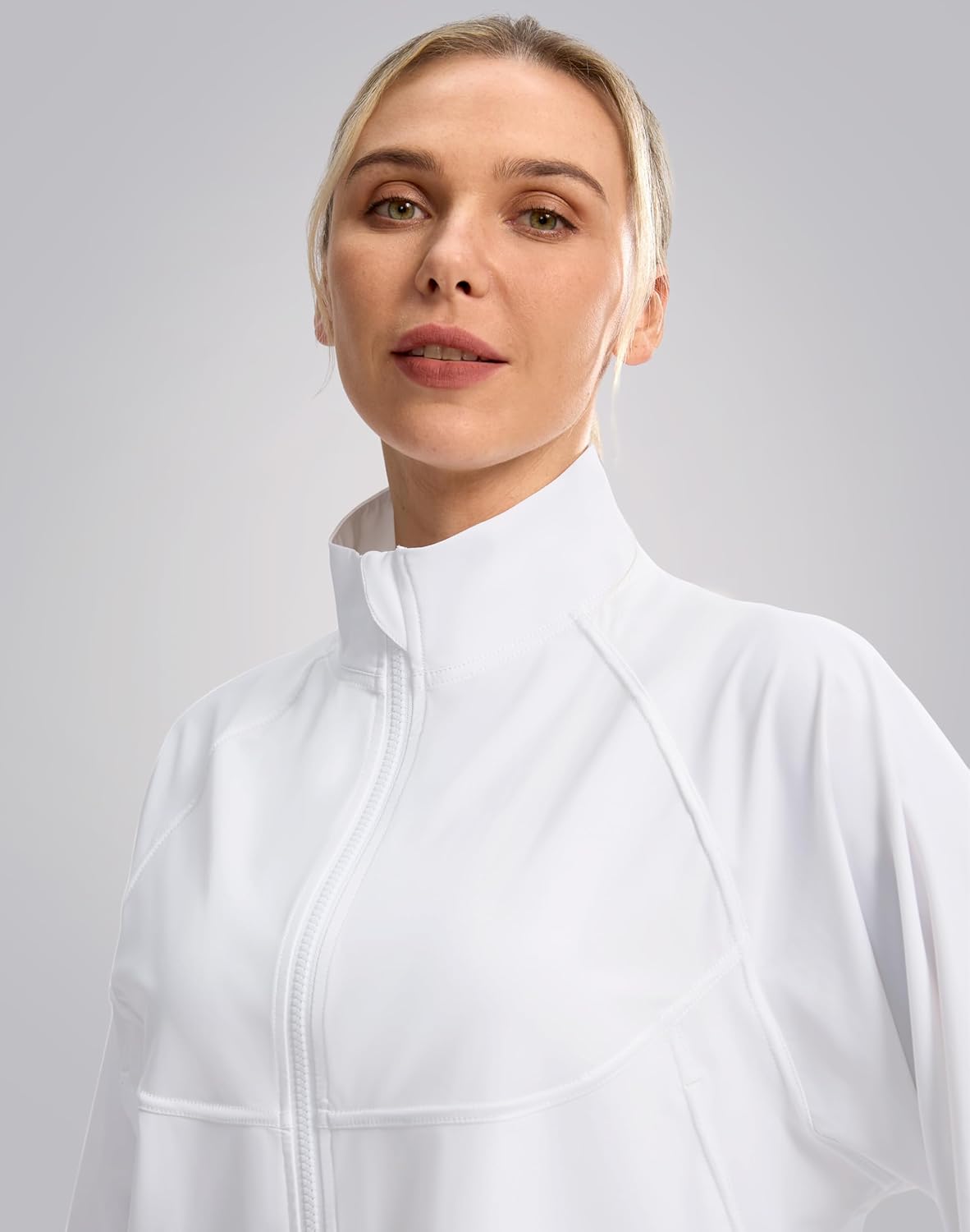 Soothfeel Women's Lightweight Athletic Jacket - UPF 50+ Sun Protection | Zip-Up Cropped Hiking Top