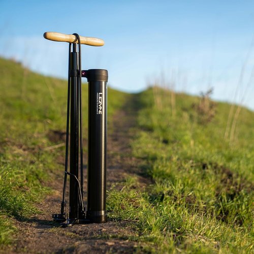 LEZYNE High Volume Tubeless Bike Floor Pump - 220 PSI Air Pump with 2.5" Gauge for Mountain & Gravel Bikes - ABS-1 Pro Chuck