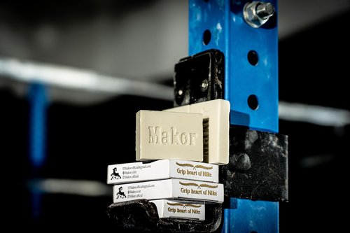 MAKOR 60g GRIPWAX - All-in-ONE Grip Enhancer Pull-up bar, Rings, Kettlebells, Dumbells, Barbells Wax for Crossfit, F45, Hyrox, (0.28, Pounds)
