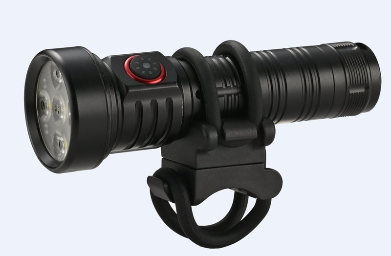 Universal Bike Flashlight Mount, 360° Rotation Tool-Free Bicycle Light Clamp, Fits 22.2-31.8mm Handlebars & 20-30mm Flashlights for Night Riding