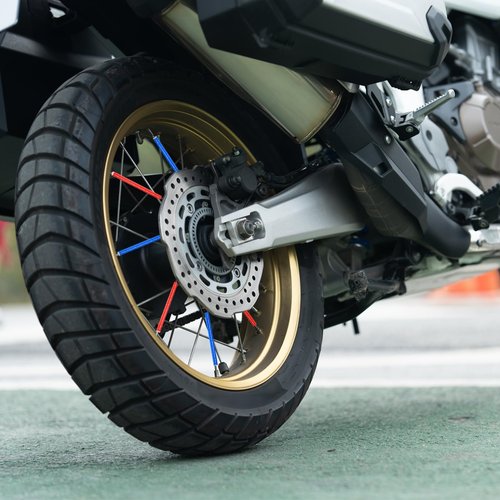 HARFINGTON 36pcs Bike Reflective Spoke Skins 0.2" Plastic Bicycle Spoke Reflectors Spoke Covers Trim Wrap Wheel 360°Visibility for Road Mountain Bike Motorcycles Decoration, Green