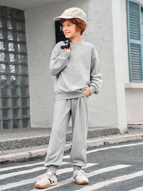 Haloumoning Boys 2 Piece Outfits Sweatsuit Kids Crewneck Sweatshirt and Elastic Waist Sweatpants Set 5-14 Years