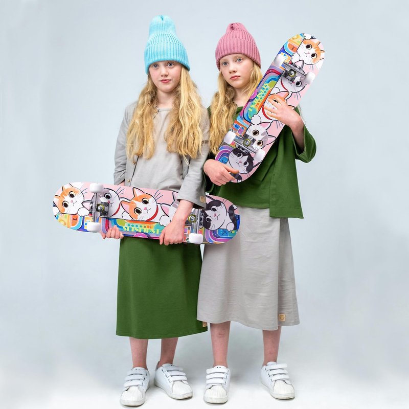 Skateboards for Beginners Kids Boys Girls Teens and Adults, 31 Inch Complete Standard Skateboards with 7-Layer Maple Double Kick Deck Unicorn and Skull Design (Cates)