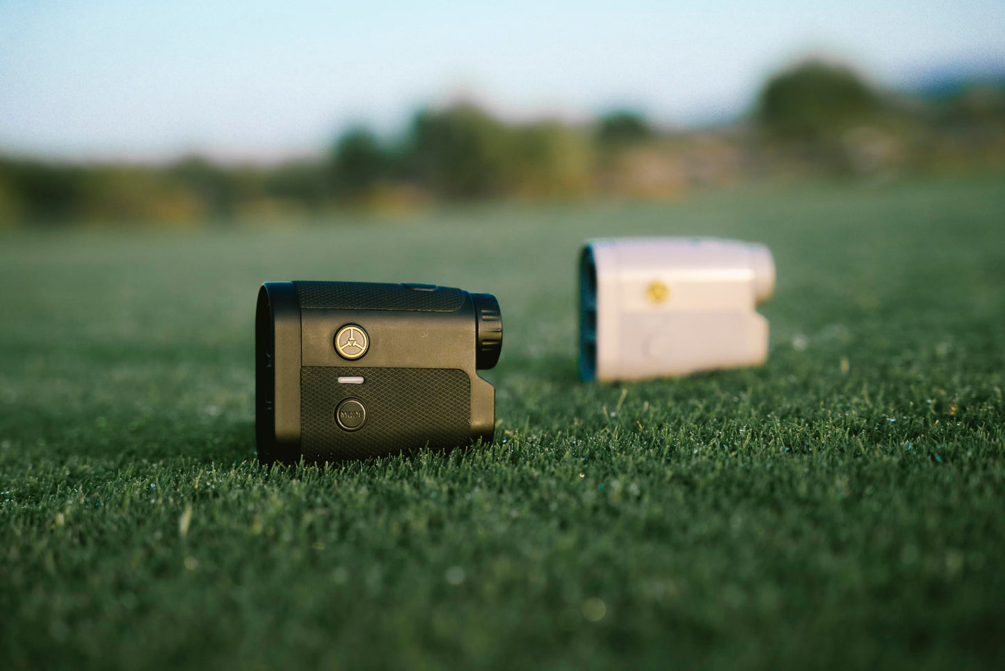TecTecTec PINM8 Golf Rangefinder with Slope and Pinseeker – High-Precision Laser Range Finder – Black LCD, Target Lock, USB-C – Fast Multi-Distance Scanning – Golf Accessories for Men and Women
