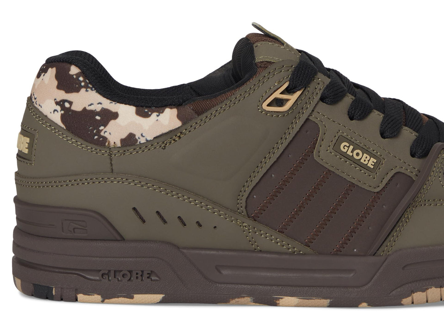 Globe Men's Fusion Mud/Camo 7 Medium