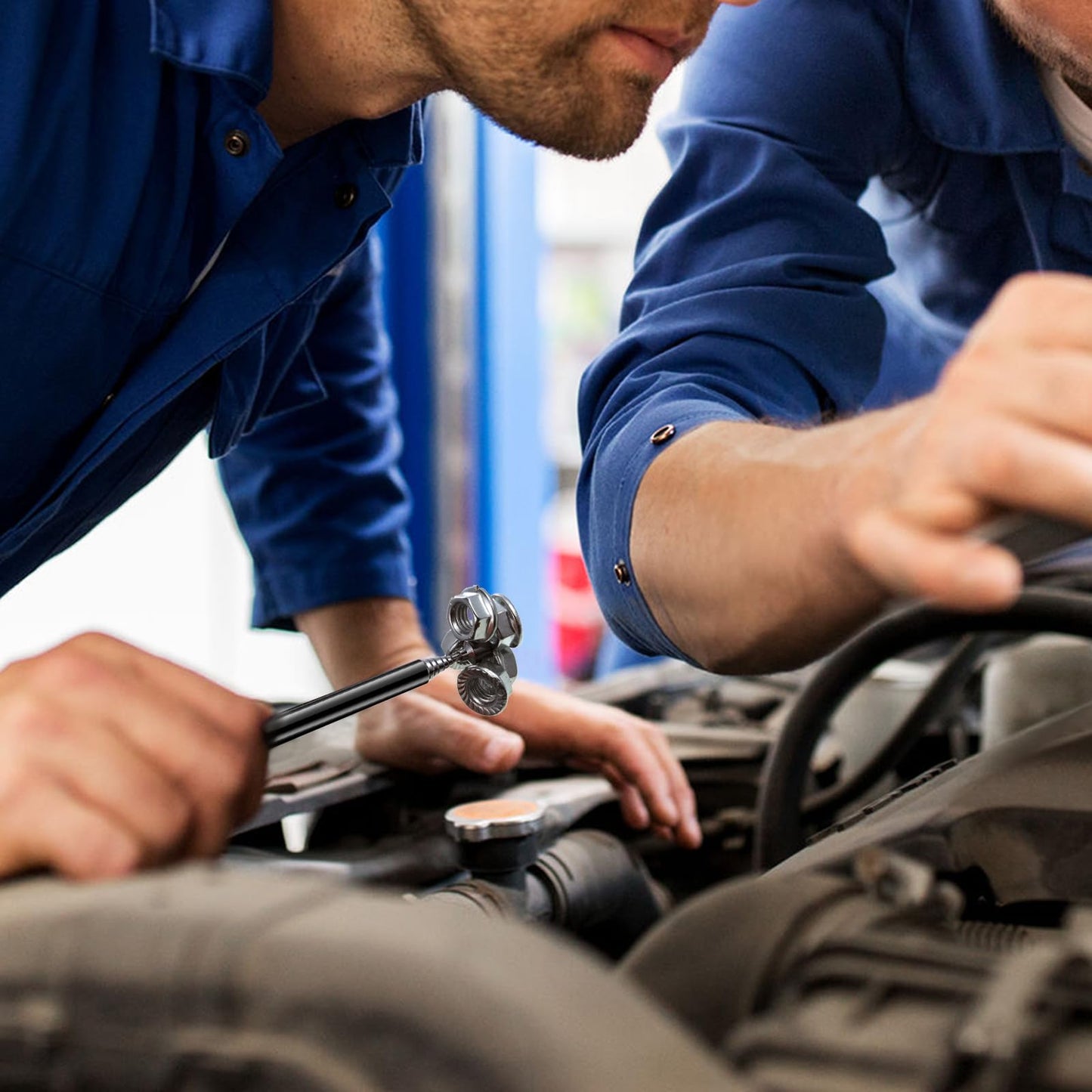 Patelai 8 Pieces Telescoping Magnetic Pick up Tool Grabbers Reacher Tools with Pocket Clip 25 Inch Telescopic Retrieving Magnet Gift for Man, Father, Mechanic, Handyman, Husband (Black)