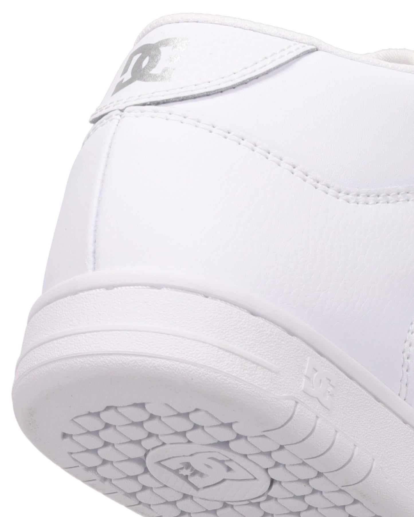 DC Women's Manteca 4 MID Skate Shoe