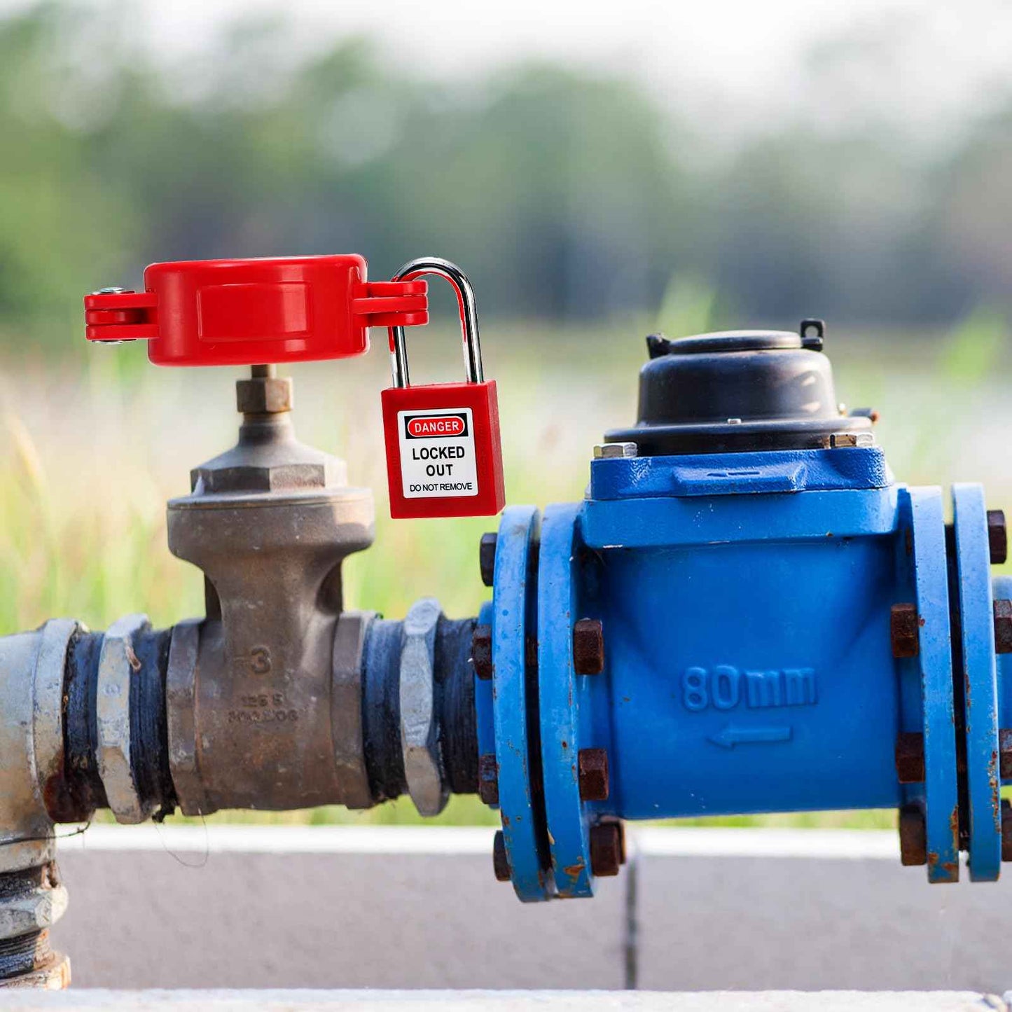 Foraineam Water Spigot Lock Device and Safety Padlock, 4 Sets, Rotating Secure Gate Valve Lockout Device for 1 to 2-1/2 Inch Dia Valve Handles, Outdoor Faucet, Hose Bib Locks, Propane Tank Lock