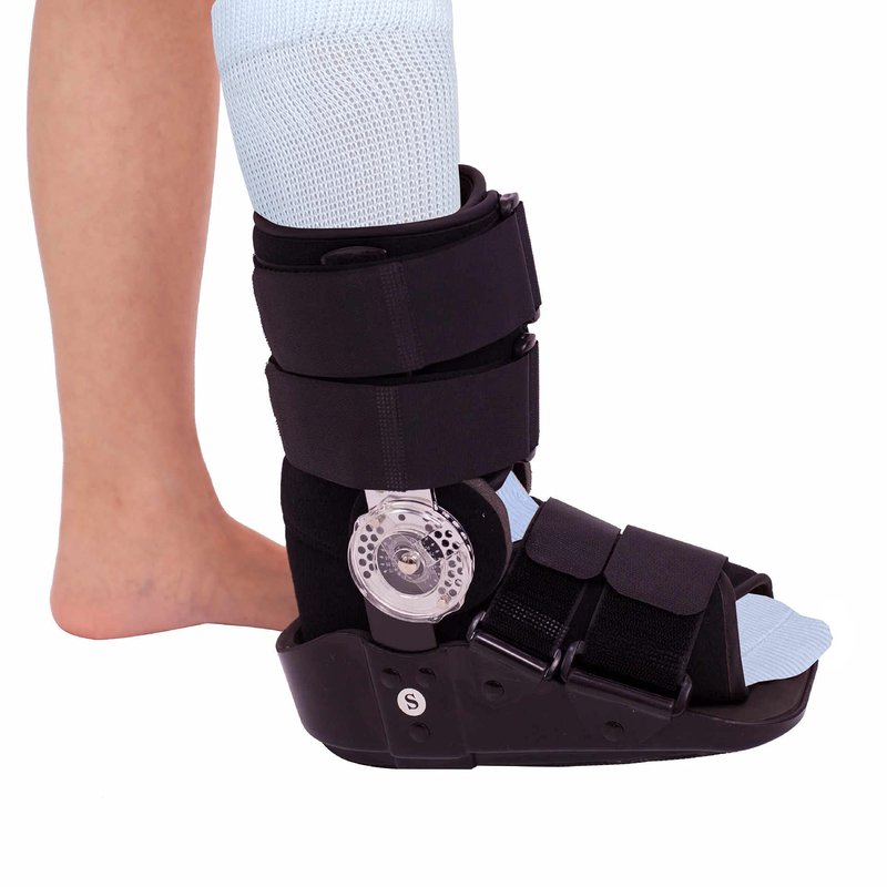 CIRZUEX Replacement Sock Liner for Walking Boot or Walker Brace - Air Cam Walkers and Fracture Boot Orthopedics Socks Medical Mid Calves Sock (2 Pairs(White), one size)