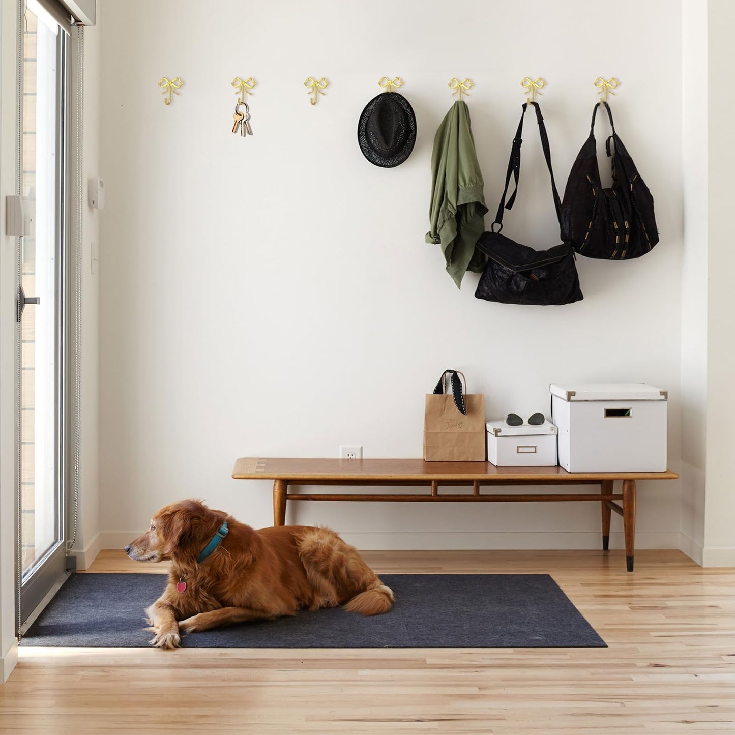 XHIPY 2Pcs Large Size Gold Bow Wall Hook, Gold Coat Hook, Metal Hook, Bow Room Decor Hooks for Coats, Coffee Mugs, Hats, Bags, Bath Towels and Room Decorations