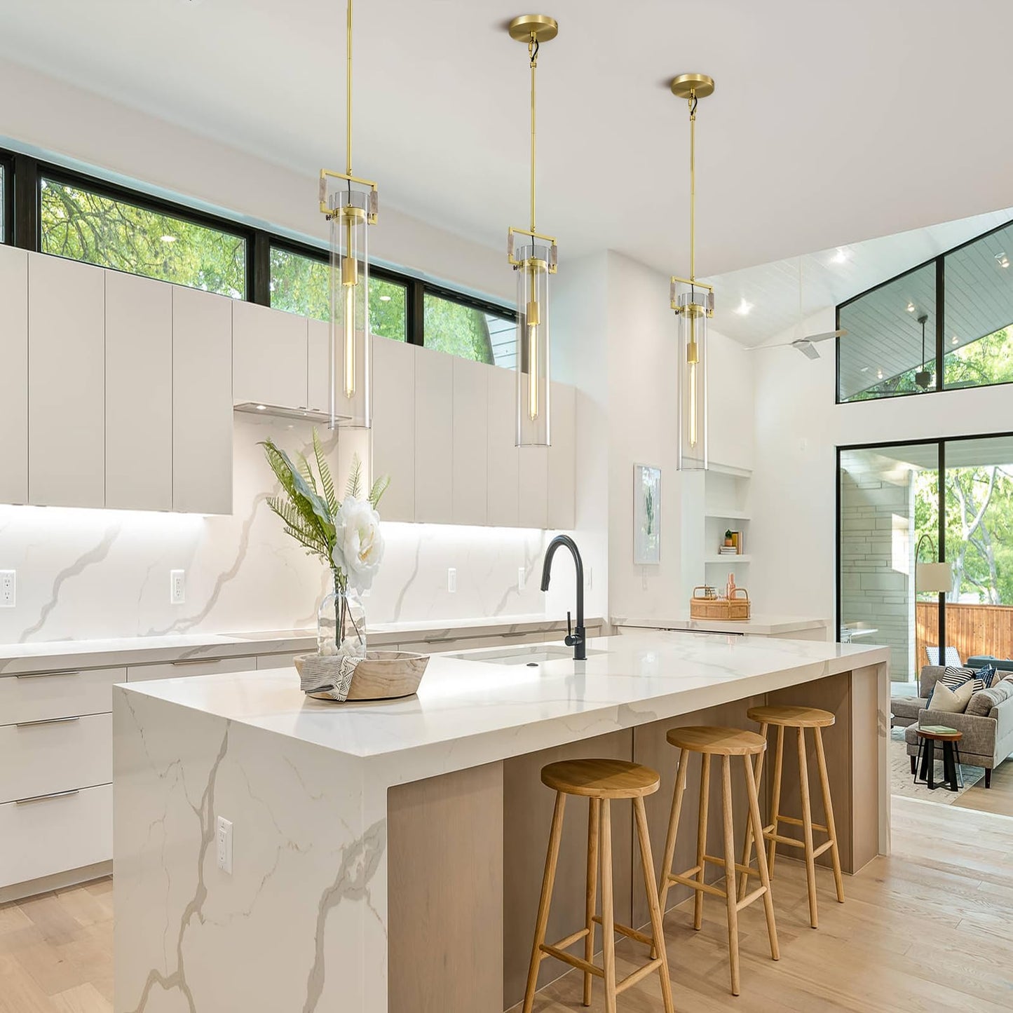 PIOUTNF Brass Pendant Lights,Modern Glass Pendant Lights Kitchen Island,21.6'' Farmhouse Gold Kitchen Pendant Lighting Over Island for Dining Table,Bathroom,Bedroom,Included E26 Bulb