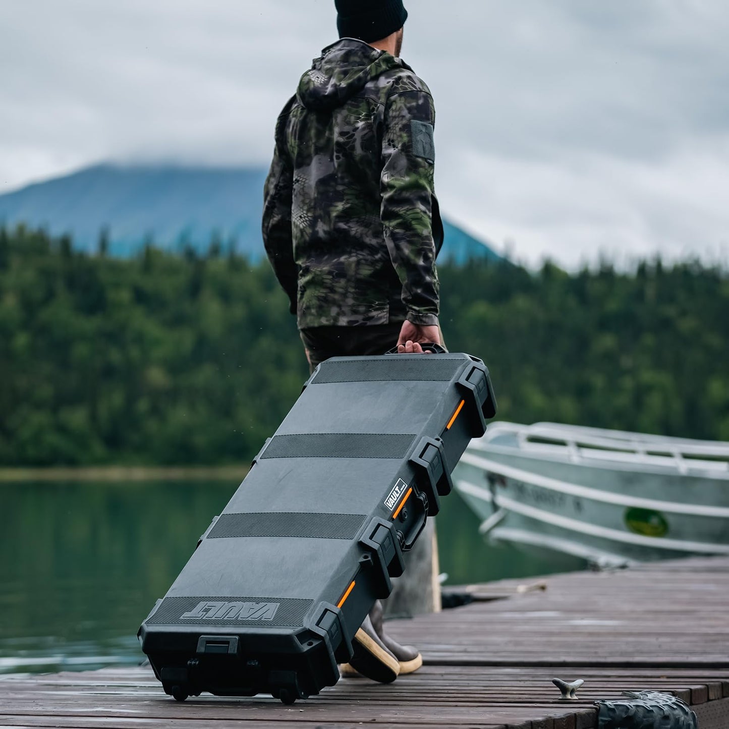 Pelican Vault V730 Compound Bow Case with Foam (Black)