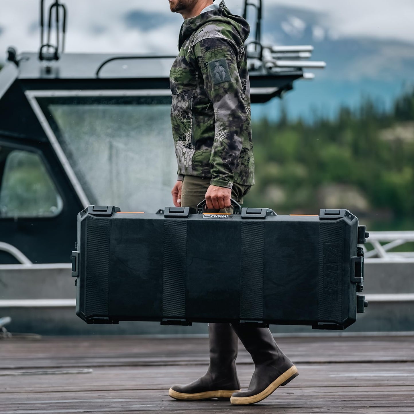 Pelican Vault V730 Compound Bow Case with Foam (Black)