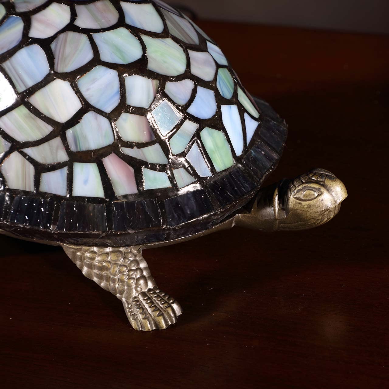 Bieye L10400 Tortoise Tiffany Style Stained Glass Accent Table Lamp Night Light for Bedside Living Room (Blue)