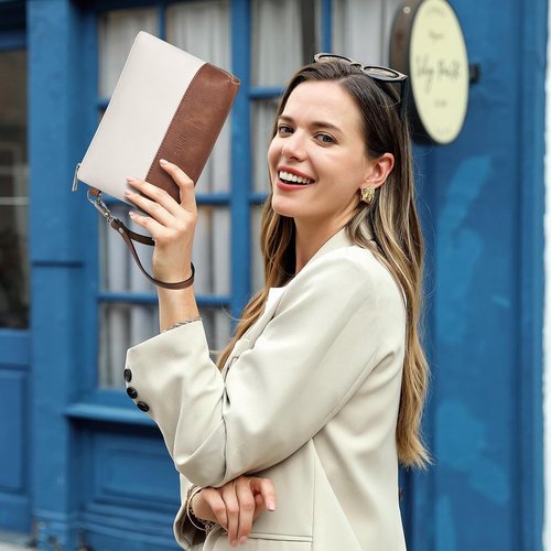 CLUCI Leather Wristlet Wallet - Large Capacity Clutch Purse for Women | Slim Travel Organizer in Stylish Design