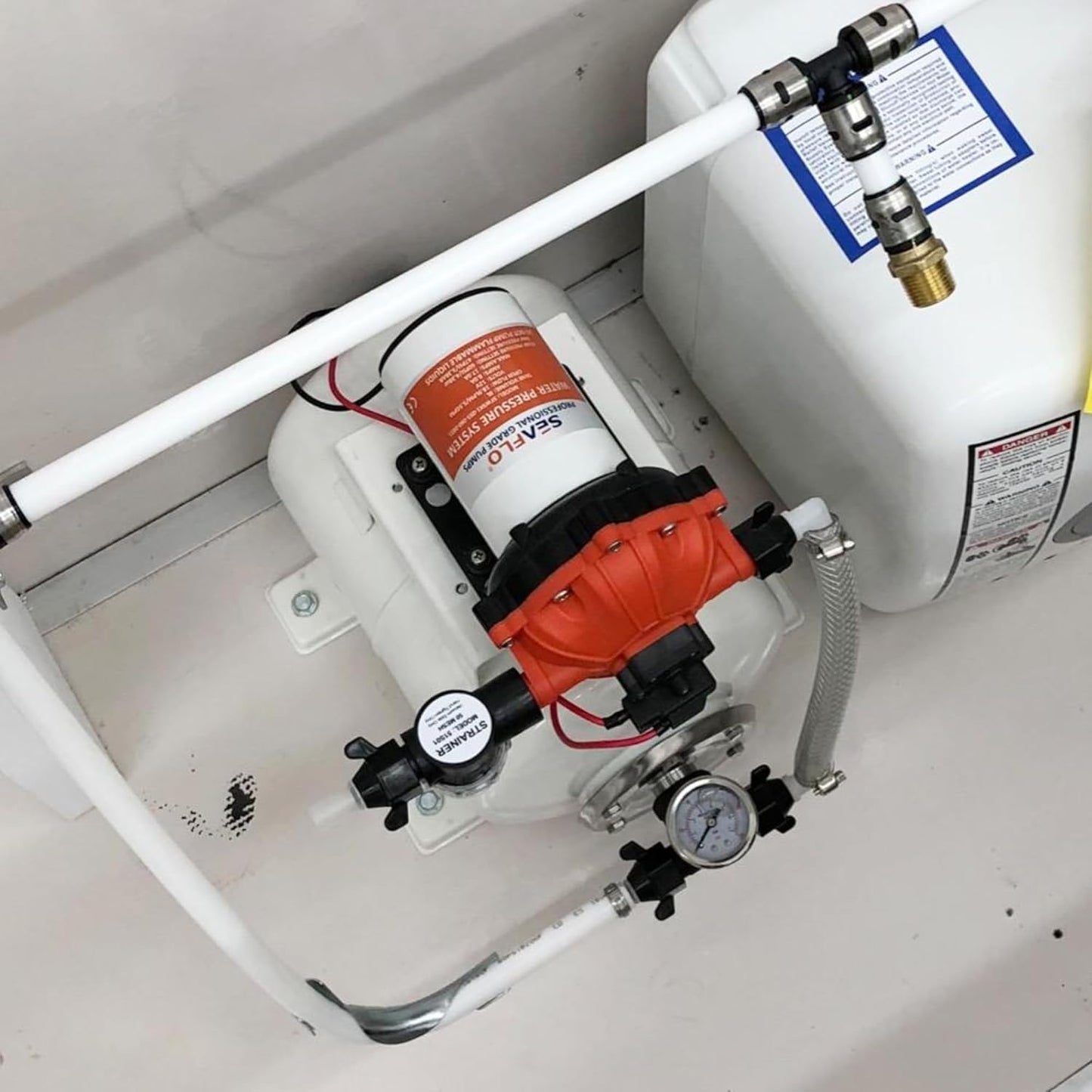 SEAFLO Marine Water Pump - 12V DC 60 PSI 5.5 GPM with 2 Gallon Accumulator Tank System | Quiet Operation & 4-Year Warranty