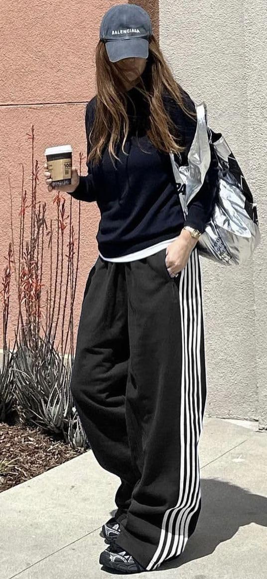 Skiennix Women's Wide Leg Track Pants - Striped Sweatpants with High Elastic Waist & Pockets
