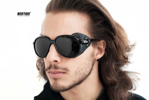 BERTONI Glacier Polarized Sunglasses for Mountain Hiking Trekking Ski mod Cortina Italy Shiny Black (Photochromic Polarized Yellow)
