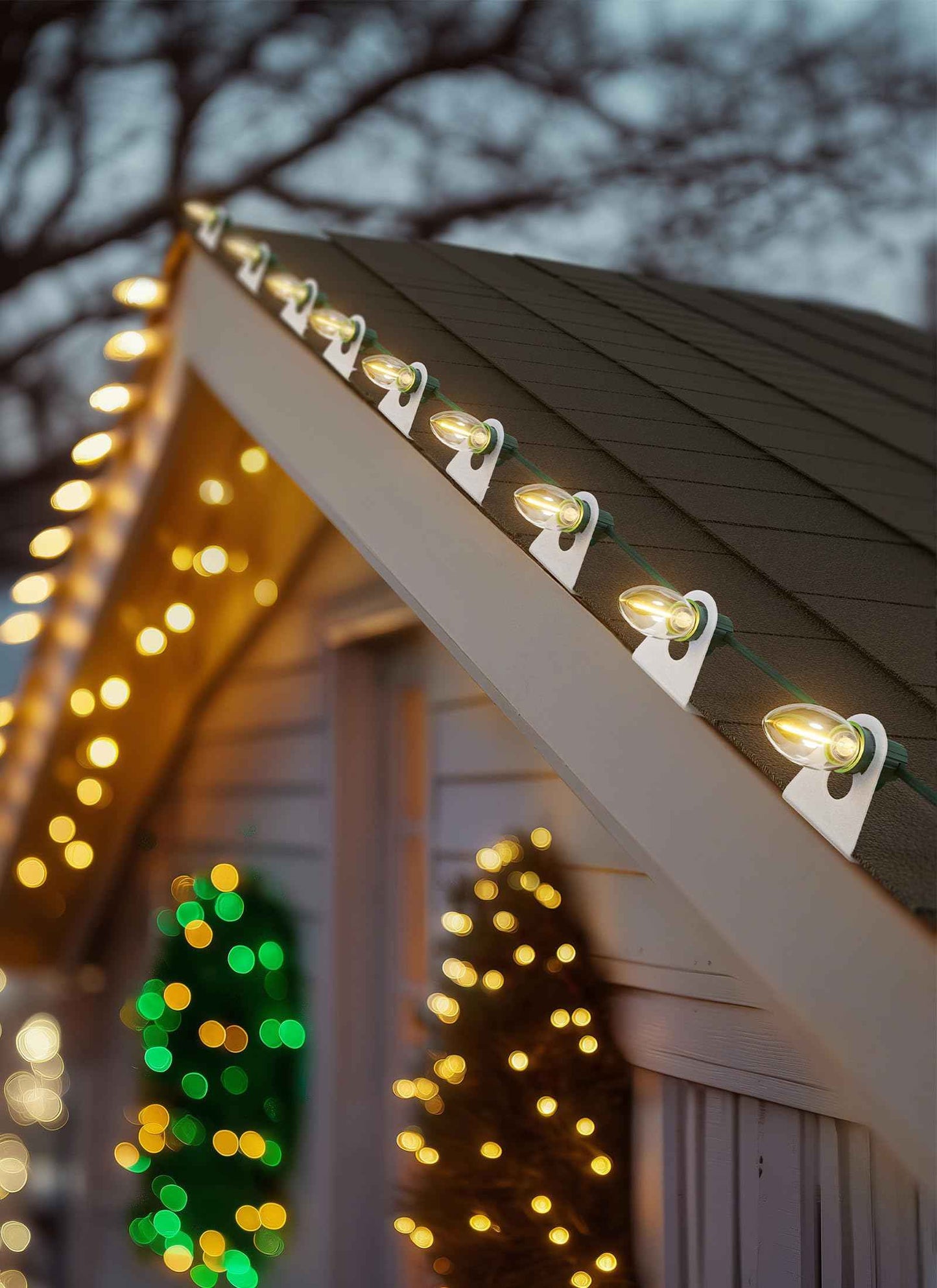 Brightown All in One Christmas Light Clips, Universal Gutter Hooks and Shingle Clip for C7, C9 and Mini Lights, 400 Pack