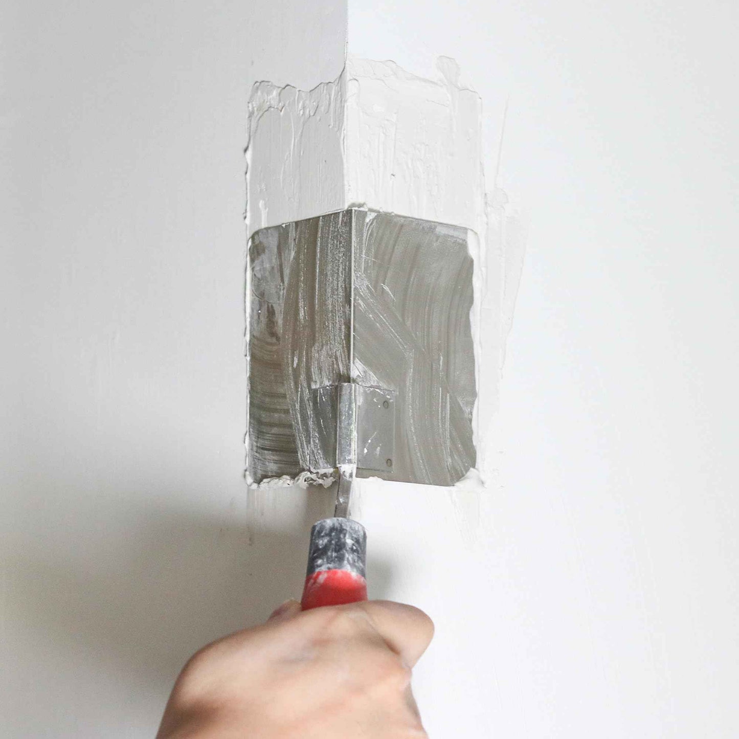 Fishark 2-Piece Drywall Corner Trowel Tool Set, Stainless Steel 3.9'' Outside Corner Knife & 5'' Inside Corner Knife for Sheetrock, Stucco & Concrete