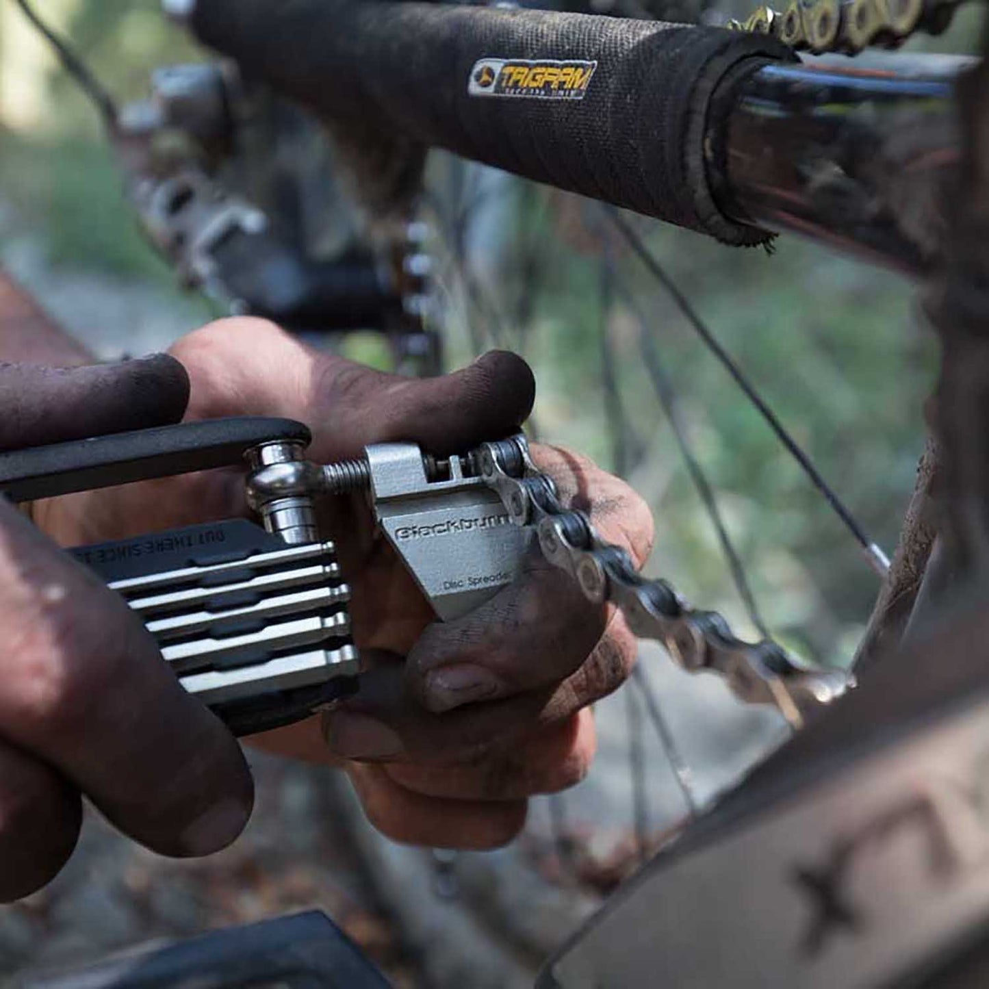 Blackburn Wayside 19 Function Bike Multi-Tool (Outpost Pewter, One Size)