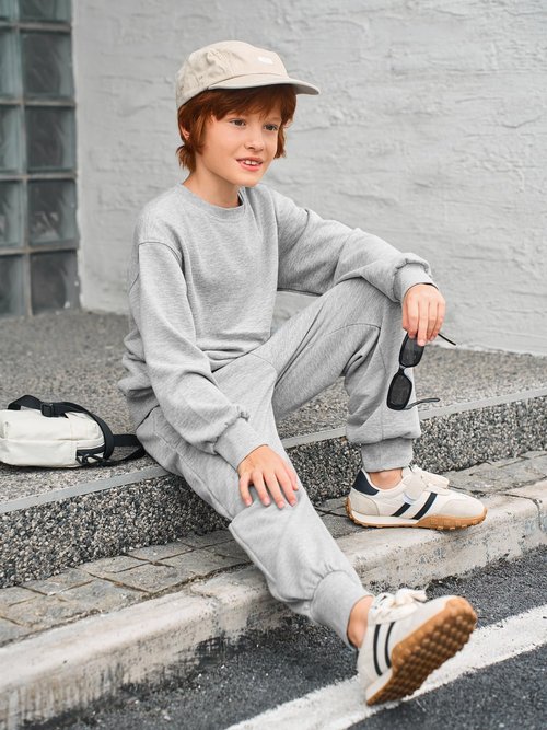 Haloumoning Boys 2 Piece Outfits Sweatsuit Kids Crewneck Sweatshirt and Elastic Waist Sweatpants Set 5-14 Years