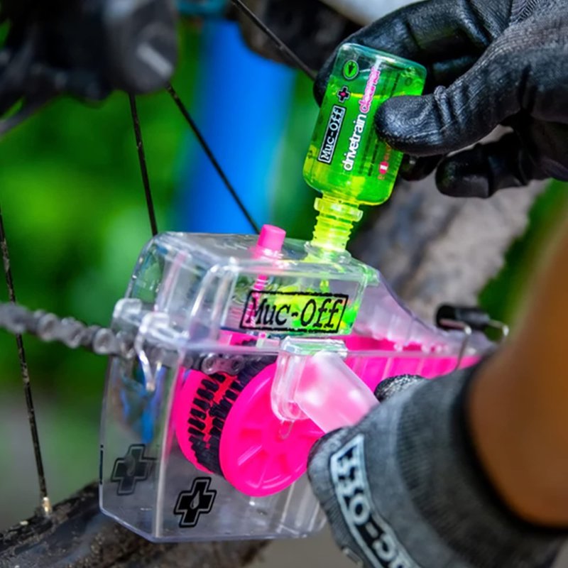 Muc-Off Drivetrain Cleaner 25.4oz and X-3 Chain Cleaner Machine with 75ml Bio Drivetrain Cleaner