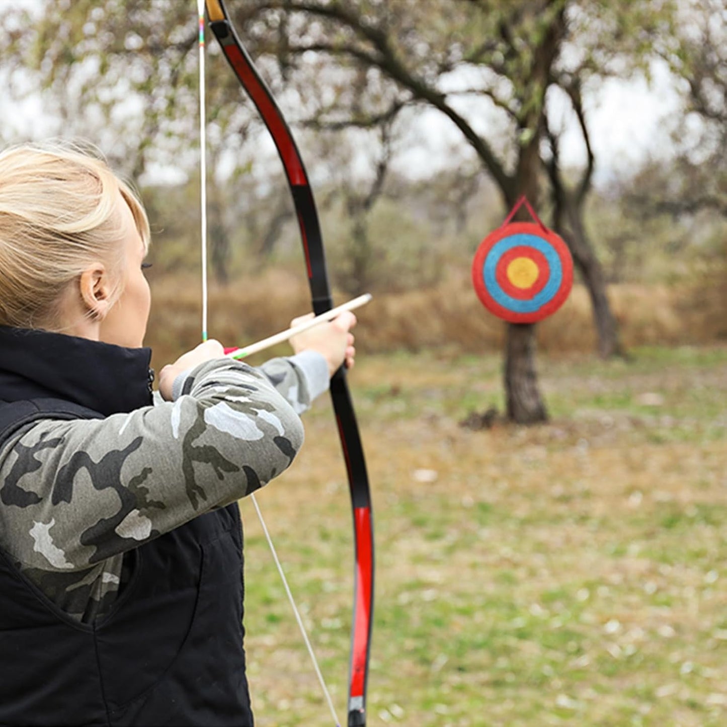 VEVOR 20" Round Straw Archery Target - Durable Traditional Design for Backyard Use, Red