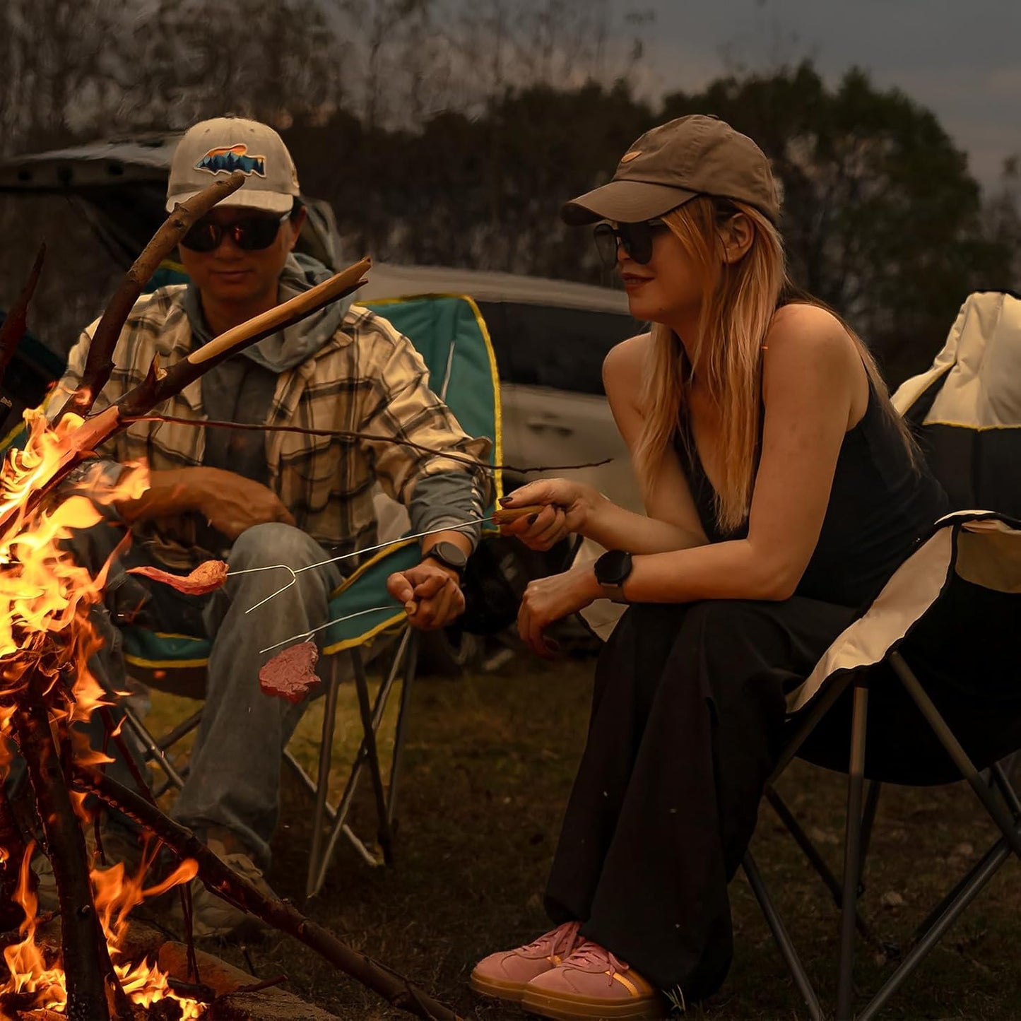 Skiennix Oversized Camping Chair - Heavy Duty Folding Design with Cup Holders & Storage Pocket | Supports 400lbs
