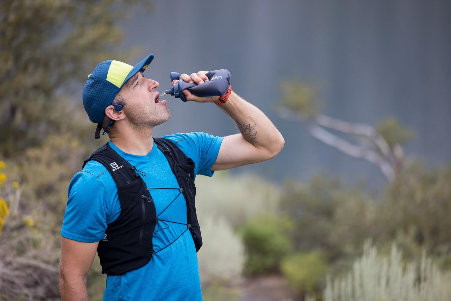LifeStraw Peak Series - Collapsible Squeeze Bottle Water Filter System – 650ml for Trail Running, Through Hiking, Travel, Cycling, and Fishing; BPA-Free; Mountain Blue
