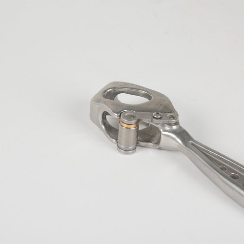 XINDA Climbing Stop Descender,Belaying and Rappelling Gear,Stainless Steel Descender for Working at Height, Rock Climbing,Descent Device