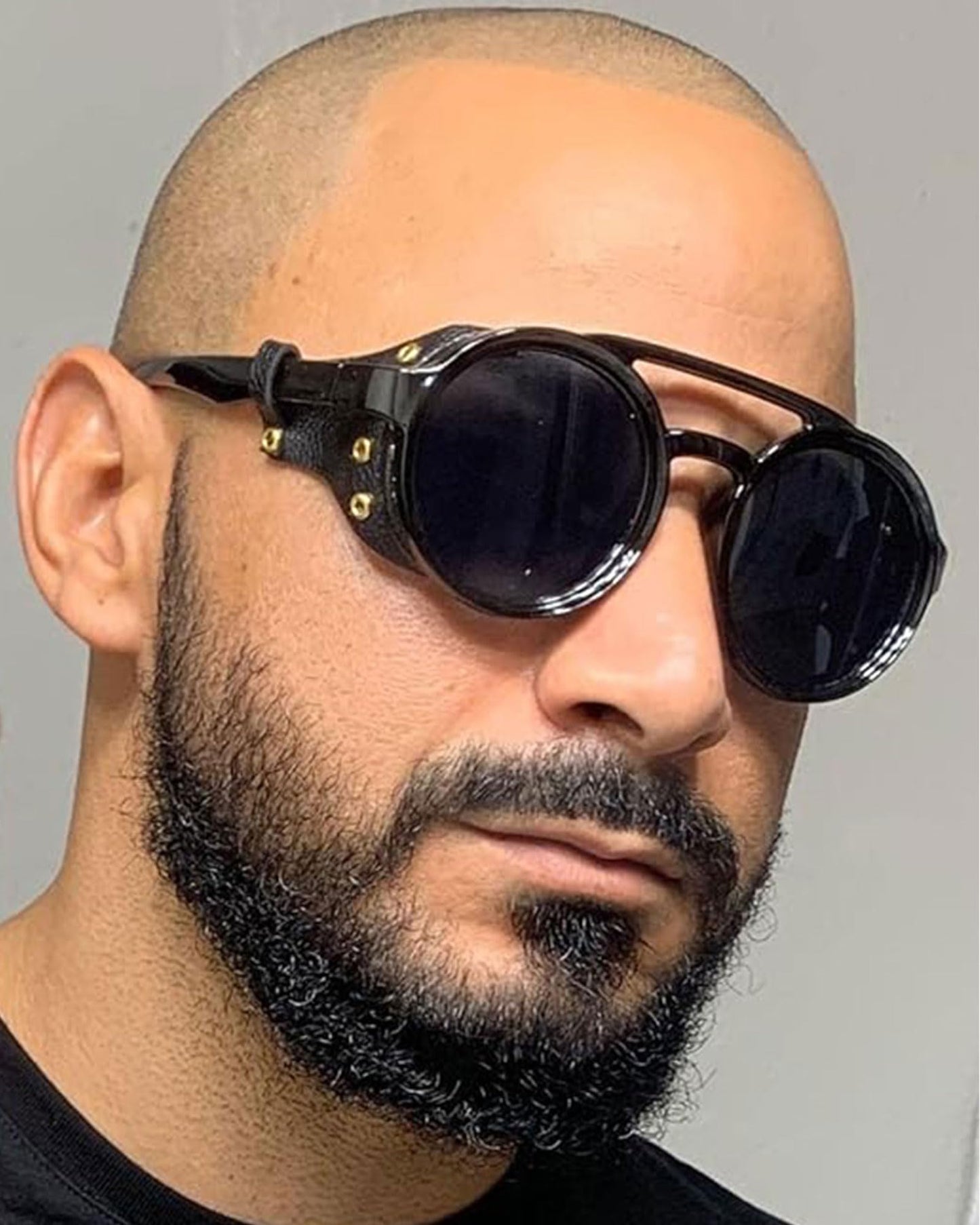 Plinvo Polarized Round Steampunk Sunglasses with Leather Side Double Bridge UV400 Protection Retro Eyewear for Men Women (Black)