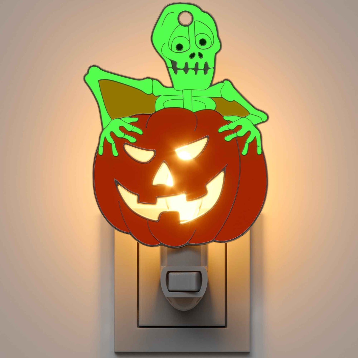 KUNDGLA Night Lights Plug into Wall,Halloween Skull Pumpkin 7W Plug in Night Light Dusk to Dawn 3000K Warm White Nightlight Switch-On/Off for Adult Kids Room Bathroom Hallway Kitchen Home Party Decor