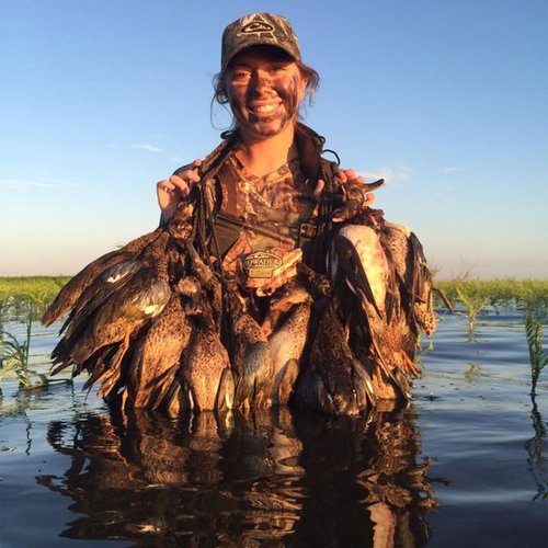 Drake Waterfowl Heavy Load Game Tote | Hunting Versatile Durable Waterfowl Hands-Free Game Carrier with Waist Strap | 12 Game Straps with Slip Rings - for Duck, Goose or Turkeys, Mossy Oak Bottomland