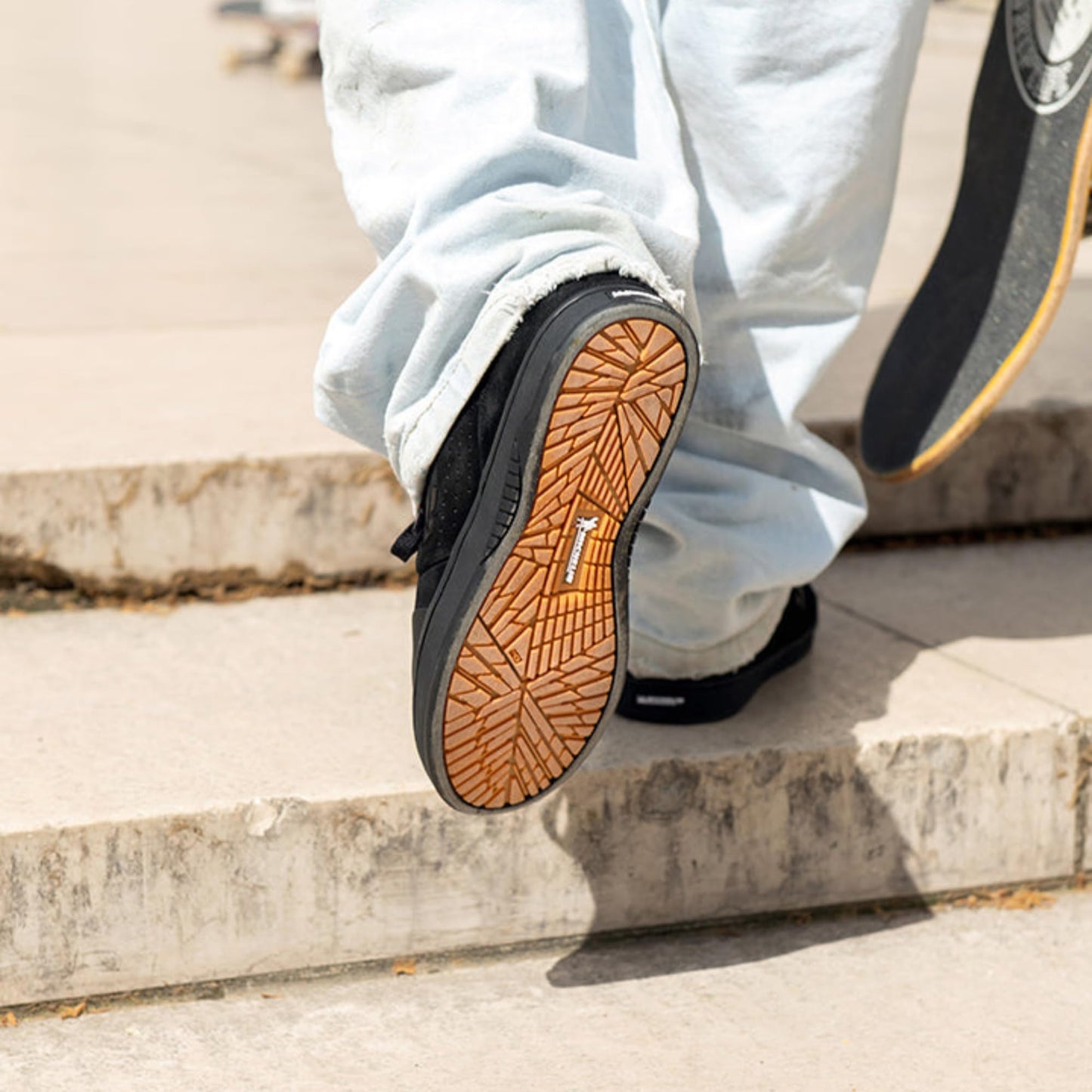 Etnies Marana – Iconic Pro Skate, Reinforced Michelin Cupsole, Cushioned Feel, 3X More Durable - Black/Black/Black - 10