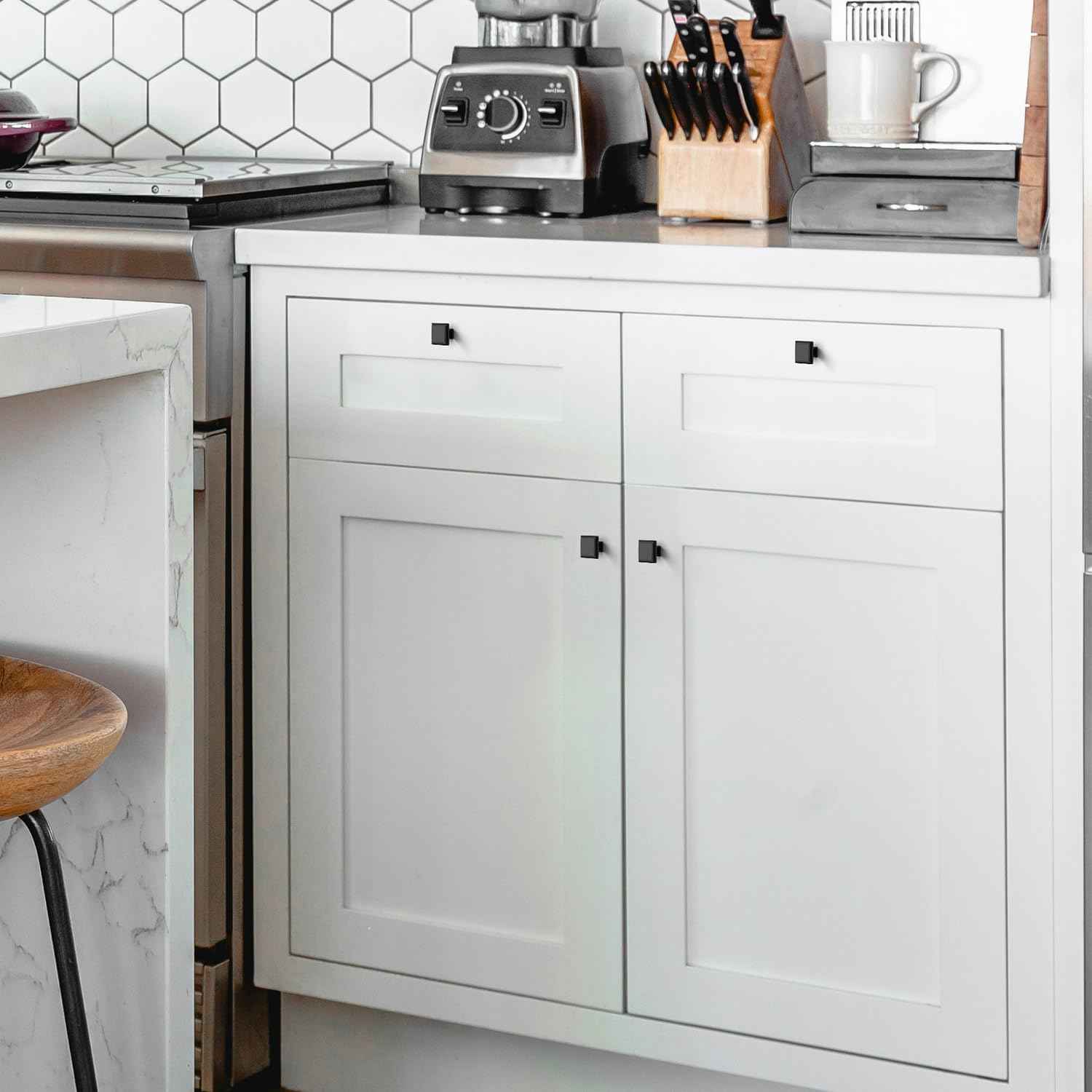 Ravinte 10 Pack 1-3/16 Inch Matte Black Kitchen Square Cabinet Knobs Solid Drawer Pulls Black Single Hole Kitchen Cabinet Hardware Knobs for Cabinets and Drawers