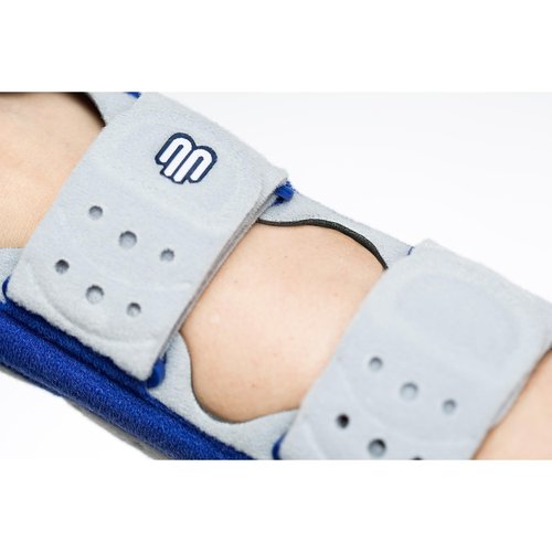 Bauerfeind ManuLoc Wrist Support - Wrist Orthosis Brace for Carpal Tunnel, Wrist Sugery, Arthritis & Injuries (Size 1)