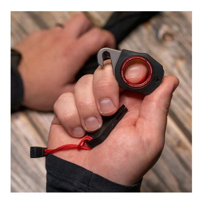 SOG Rapid Rescue Multi-Tool | Stainless Steel Seatbelt Cutter, GRN Handle, Aluminum Pull-Ring, Quick to Deploy from The Sheath, Black/Red