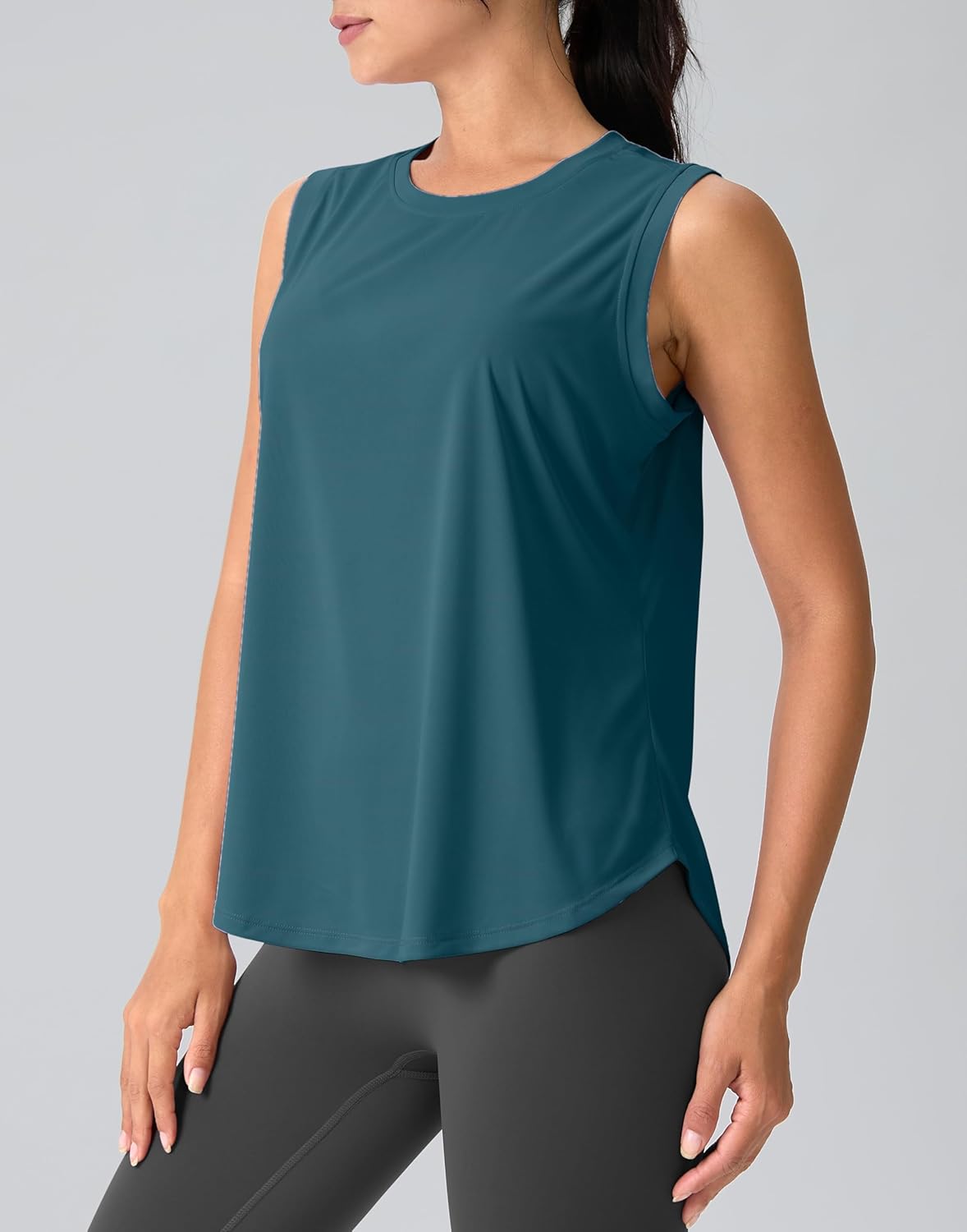 SANTINY Women's Sleeveless Workout Tank Tops - Breathable Lightweight Yoga & Tennis Shirts